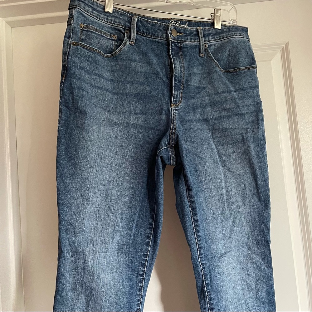 Universal Thread jeans - Picture 3 of 8